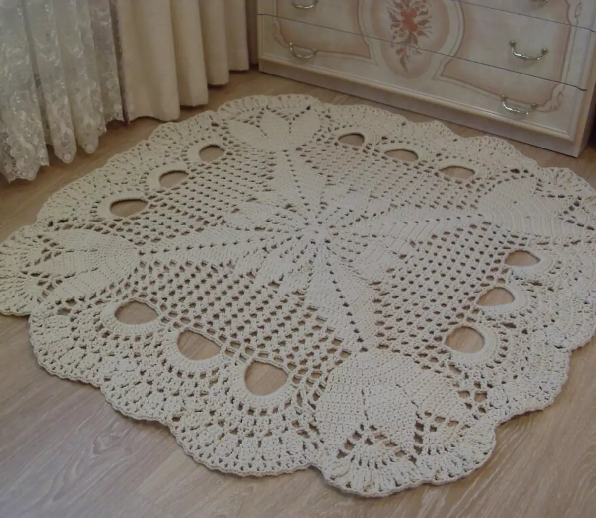 Jute's tapijt met haar eigen handen: methoden en schema's van breien tapijt van Twine Crochet en breinaalden. Masterclasses voor beginners 26905_21