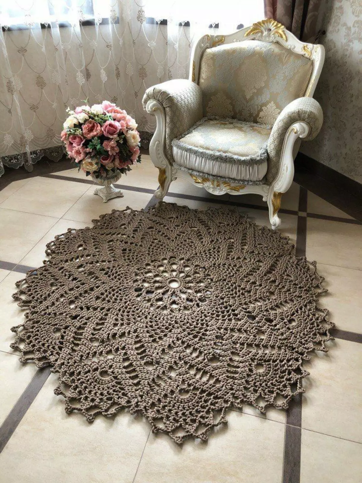Jute kilimas su savo rankomis: mezgimo kilimų metodai ir schemos iš virvių nėrimo ir mezgimo adatų. Master klasės pradedantiesiems 26905_48