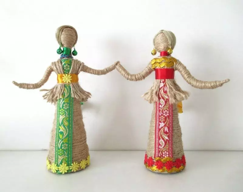 Jute Dolls: Hvordan lage en dukke med hendene dine fra jute, burlap og flasker på en master klasse for nybegynnere? 26916_3