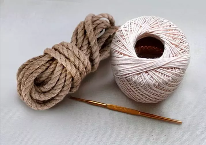 Jute Baskets (49 gambar): Baskets Crochet melakukannya sendiri, bakul dobi dengan dinding pepejal dan idea-idea lain, kelas induk 26917_38