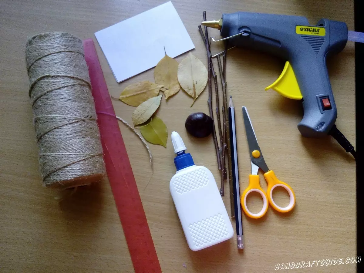 黄麻花：如何从麻布制作和用自己的双手缠绕？其他大师班适合初学者，工艺品的例子 26918_14
