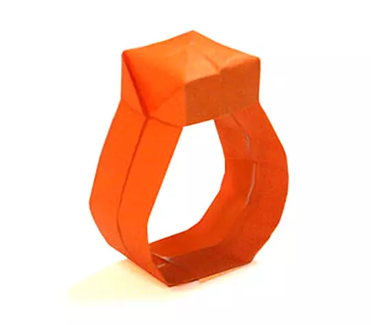 摺紙“環”：如何從A4紙用自己的雙手初學者計劃下薄片上的戒指嗎？ 26923_6