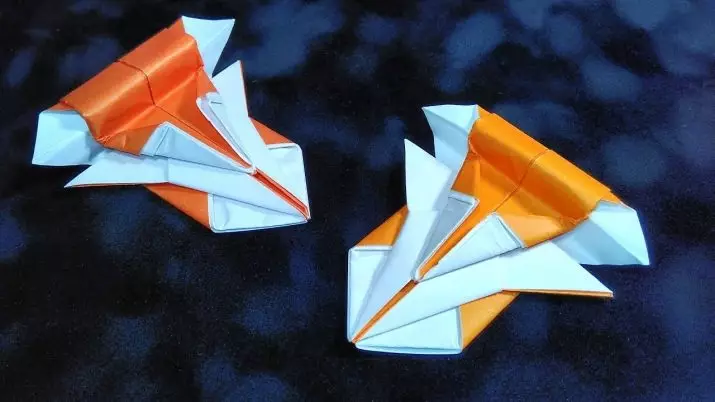 Origami por paĉjo: naskiĝtagaj donacoj de papero. Kiel fari crawler en la formo de kostumo kun viaj propraj manoj? Faru medalon de la filino 26924_24
