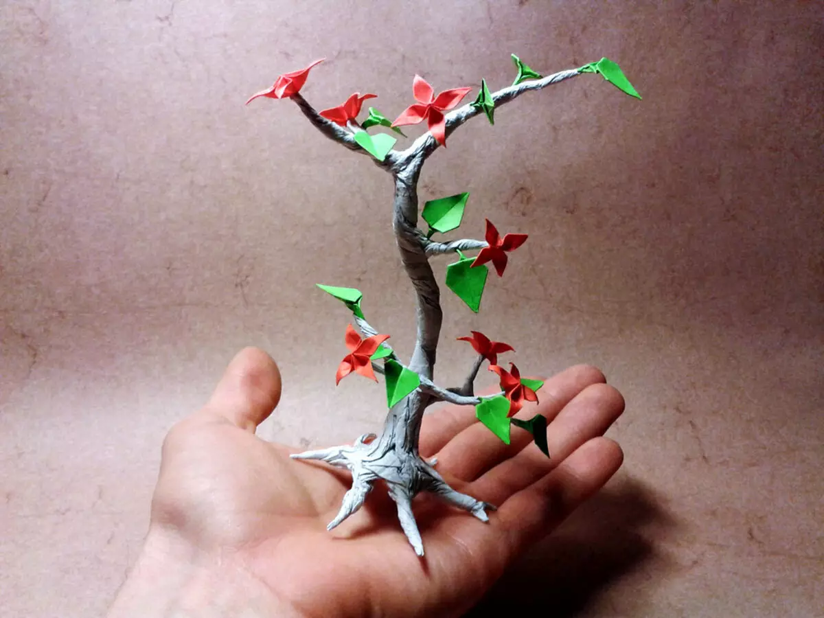 Орігамі «Дерево»: як зробити його з паперу з дітьми за схемою? Об'ємне орігамі для дітей 4-5 і 6-7 років, варіанти для дорослих 26929_12