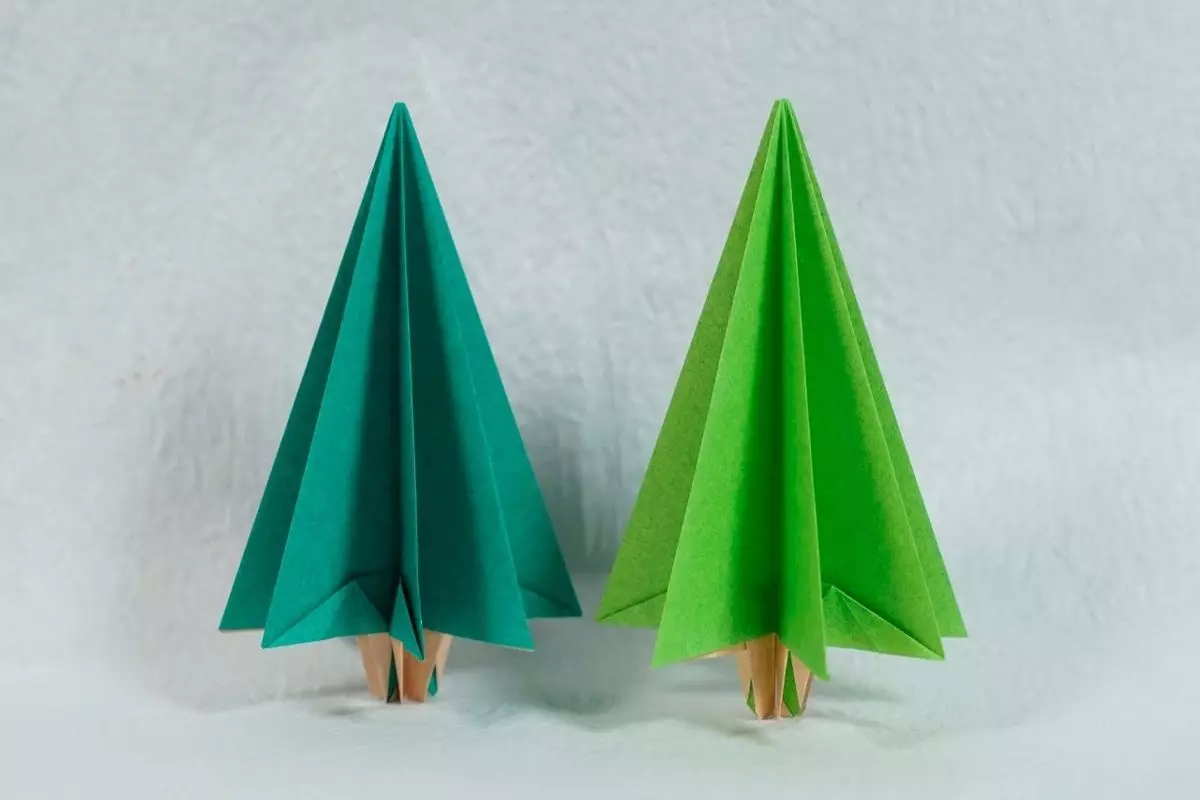 Origami“树”：如何根据该计划与儿童从纸张中发出纸张？ 4-5和6-7岁儿童的体积折纸，成人选择 26929_4