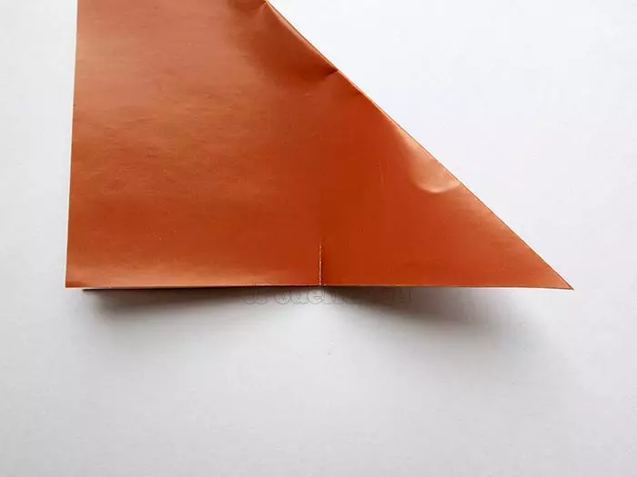 Reňkli kagyzdan origami: öz eliňiz bilen iki taraplaýyn kagyzdan nädip gül ýasamaly? Çagalar üçin senetalar, bir taraply kagyzdan ýeňil modeller 26933_14