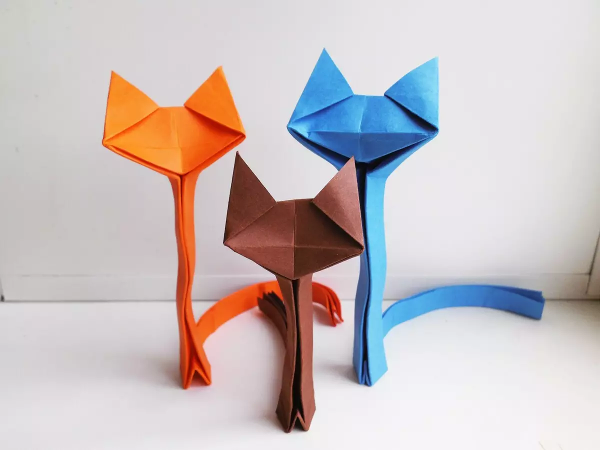 Origami dari kertas berwarna: bagaimana untuk membuat bunga dari kertas dua sisi dengan tangan anda sendiri? Kraf untuk kanak-kanak, model cahaya dari kertas satu sisi 26933_3