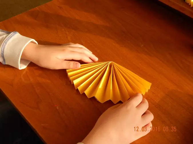 “Maslenitsa”Origami：來自兒童紙的工藝品。模塊化，體積和其他摺紙自己做到了 26940_13