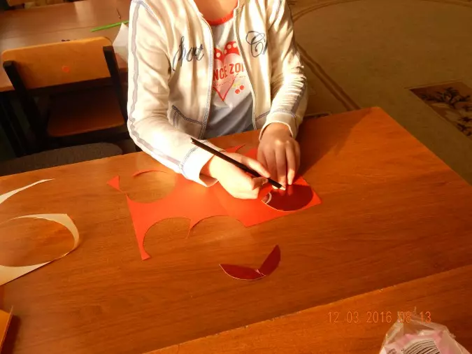 “Maslenitsa”Origami：来自儿童纸的工艺品。模块化，体积和其他折纸自己做到了 26940_22