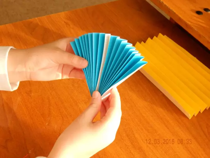 “Maslenitsa”Origami：來自兒童紙的工藝品。模塊化，體積和其他摺紙自己做到了 26940_7