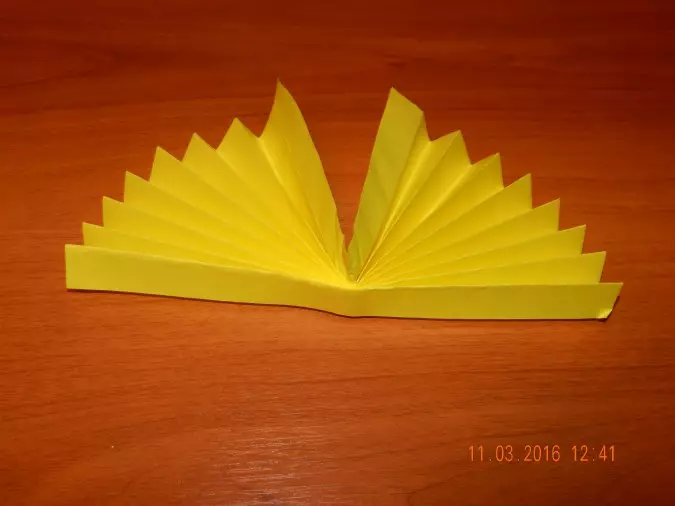 “Maslenitsa”Origami：來自兒童紙的工藝品。模塊化，體積和其他摺紙自己做到了 26940_9