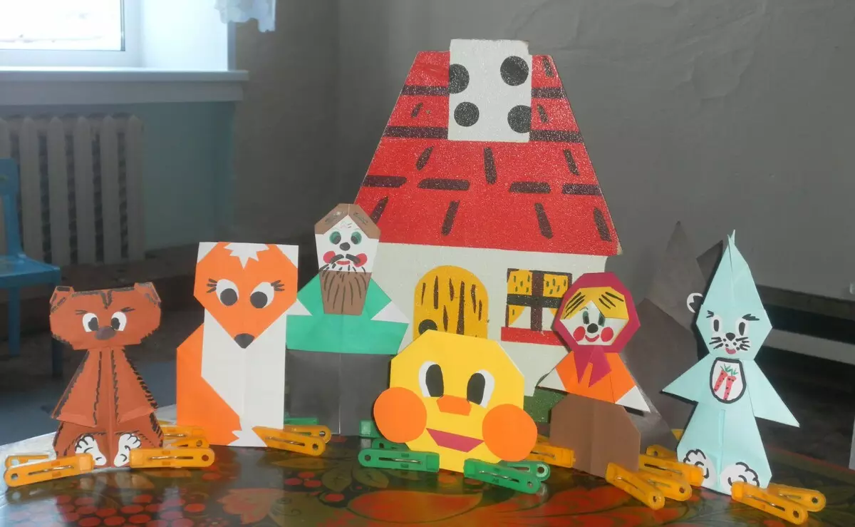 Origami-Fairy Tales: Σχετικά με τον αγροτικό και το σκάφος, τις ιστορίες χαρτιού για τα παιδιά για τους πειρατές και το 