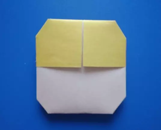 折り紙「男」：どの方式に従って簡単に子供たちと一緒に紙から人々を作るには？顔の顔のステップの説明によってステップ。全体の置物を折るする方法？ 26949_37
