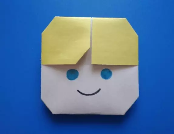 折り紙「男」：どの方式に従って簡単に子供たちと一緒に紙から人々を作るには？顔の顔のステップの説明によってステップ。全体の置物を折るする方法？ 26949_39