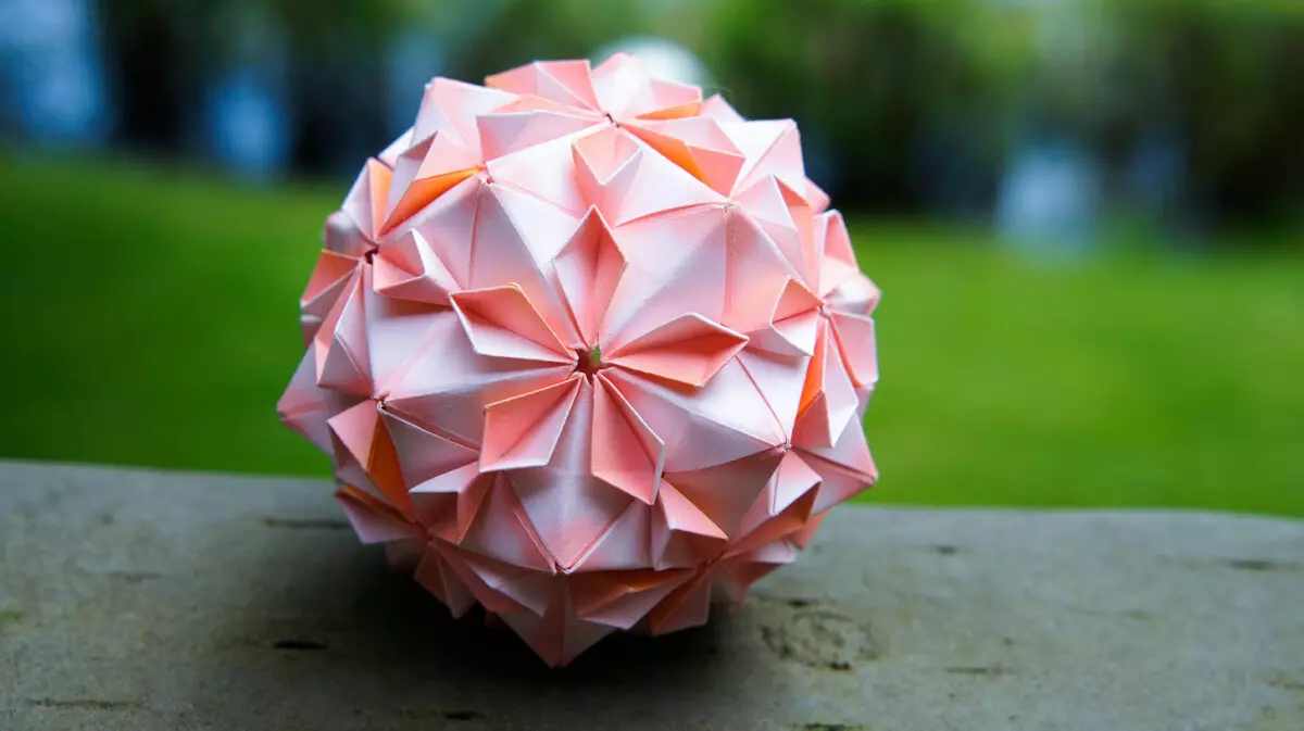 Origami (97 mafoto): Chii icho? Manhamba naKurume 8 yebhuku rekunyorera. Mhando dzeJapan Art Folding mapepa mapepa. Maitiro Ekuita Zvakasiyana Nhamba? 26950_30