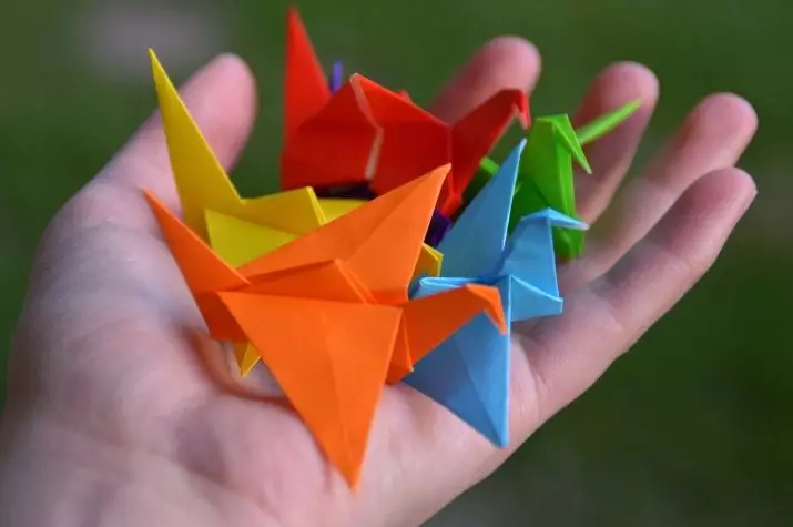 Origami (97 argazki): Zer da? Zifrak koadernoaren martxoaren 8ra arte. Japoniar artea tolesgarri paper artisautza motak. Nola egin zifra desberdinak? 26950_5