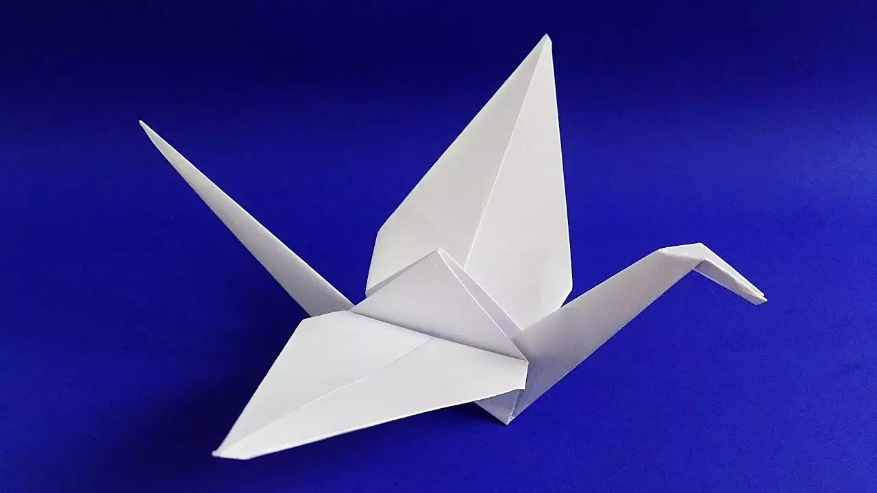 Origami dari kertas putih A4: Origami ringan untuk kanak-kanak 8-9 dan 12-13 tahun, kraf sederhana yang indah untuk pemula. Skim bertahap angka lembaran 26951_7