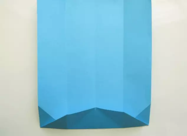 Origami «Շապիկով փողկապով». Երեխաների համար թղթի օրիգամիի ֆազալ ձեւավորում: Ինչպես կատարել բացիկի բացիկ, փետրվարի 23-ին, որպես նվեր հայրիկի համար: 26952_14