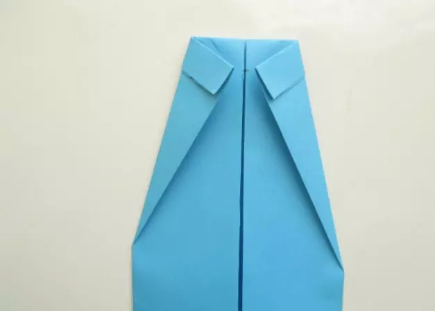 折り紙「タイとシャツ」：子供のための紙の折り紙の段階的なデザイン。どのようにお父さんへの贈り物として、2月23日にステップバイステップの手順にはがきを作るには？ 26952_21