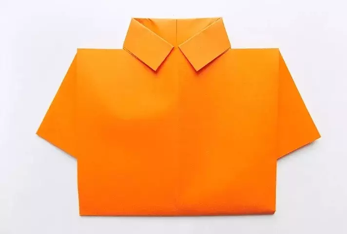 折り紙「タイとシャツ」：子供のための紙の折り紙の段階的なデザイン。どのようにお父さんへの贈り物として、2月23日にステップバイステップの手順にはがきを作るには？ 26952_43
