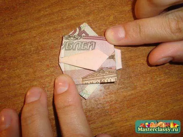 Origami «Շապիկով փողկապով». Երեխաների համար թղթի օրիգամիի ֆազալ ձեւավորում: Ինչպես կատարել բացիկի բացիկ, փետրվարի 23-ին, որպես նվեր հայրիկի համար: 26952_83