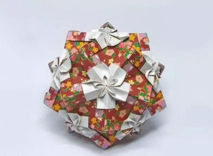 Kertas untuk origami (27 foto): Seperti apa bentuknya dan apa yang dibutuhkan untuk kreativitas? Apa yang berbeda dari yang biasa dan yang lebih baik cocok untuk kepadatan? 26955_25