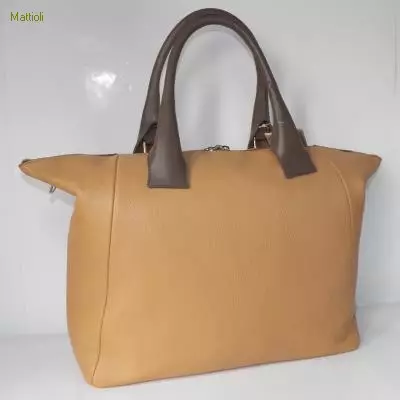 Mattioli bag (63 litrato): babaye nga modelo gikan sa uso nga lig-on 2695_25