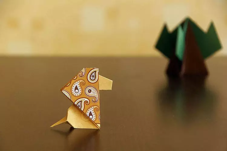 Origami i form af en løve: Sådan gør du det fra papir i henhold til ordningen med børn Step bypass? Instruktioner til oprettelse af en modulær kompleks origami for begyndere 26968_14