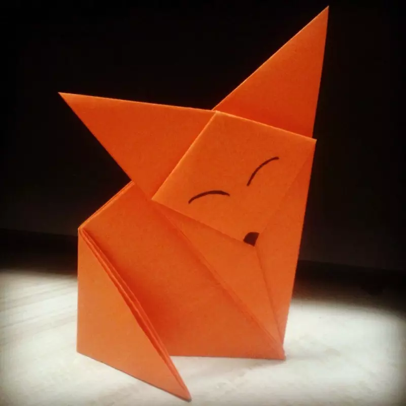 Origami de papel sen cola: como facer unha artesanía de folla A4 sen tesoiras e cola coas túas propias mans paso a paso segundo o esquema? Opcións fáciles 26971_21