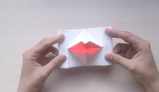 Origami läppar: pratar och andra pappersvampar. Schema och instruktion av vikningssteg för steg för nybörjare 26974_10