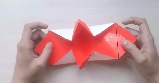 Origami lips: pakikipag-usap at iba pang mga sponghe ng papel. Scheme at pagtuturo ng natitiklop na hakbang-hakbang para sa mga nagsisimula 26974_9