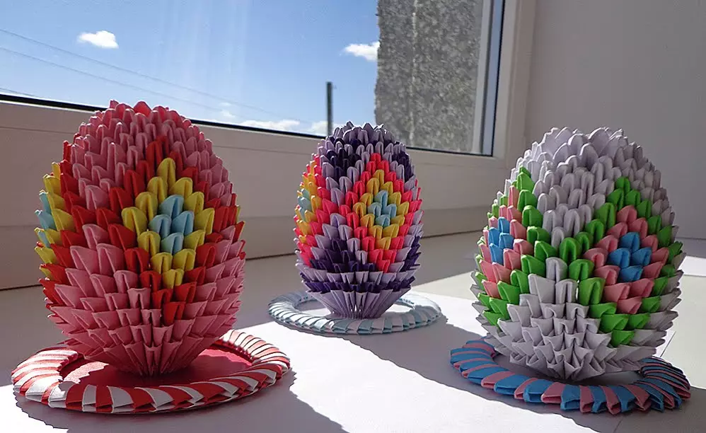 Modulær origami i form av et påskeegg: trinnvise instruksjoner for montering av egg fra moduler på stativet, ordninger for nybegynnere 26978_7