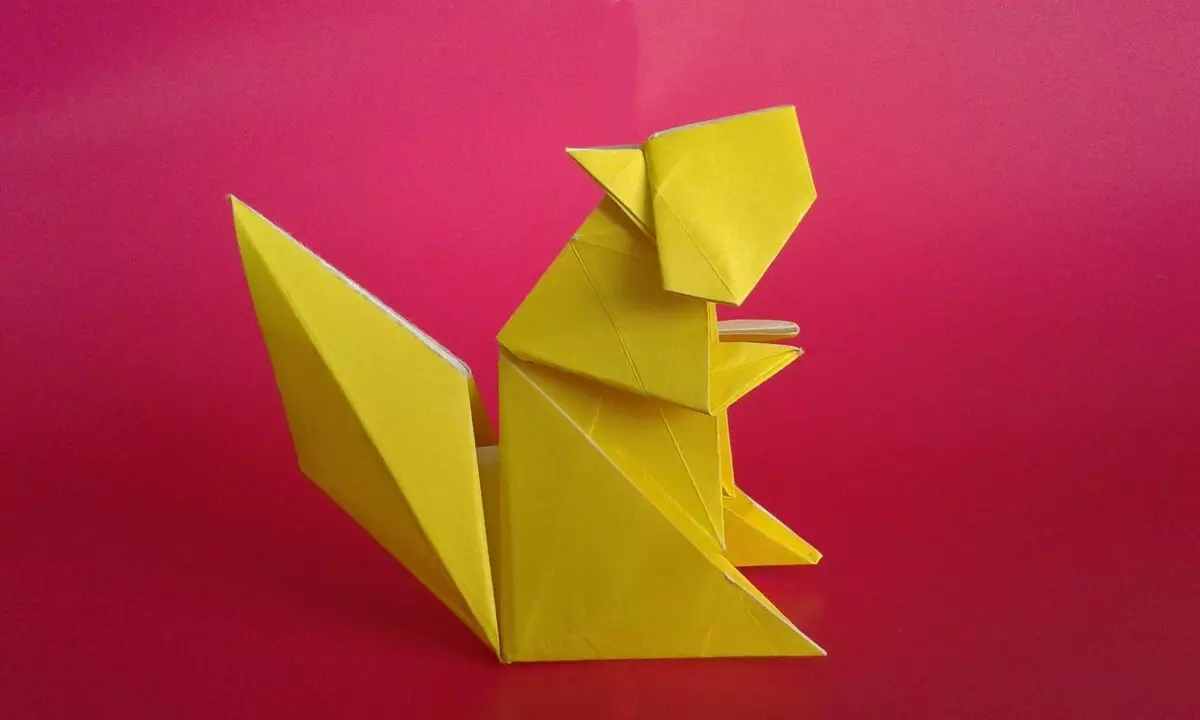 ເຈ້ຍ Origami ສໍາລັບເດັກອາຍຸ 7-8 ປີ: ໂຄງການງ່າຍໆສໍາລັບເດັກຊາຍແລະເດັກຍິງ. ວິທີເຮັດໃຫ້ Origami ເຮັດມັນຕົວທ່ານເອງໃນໄລຍະ? 26984_42