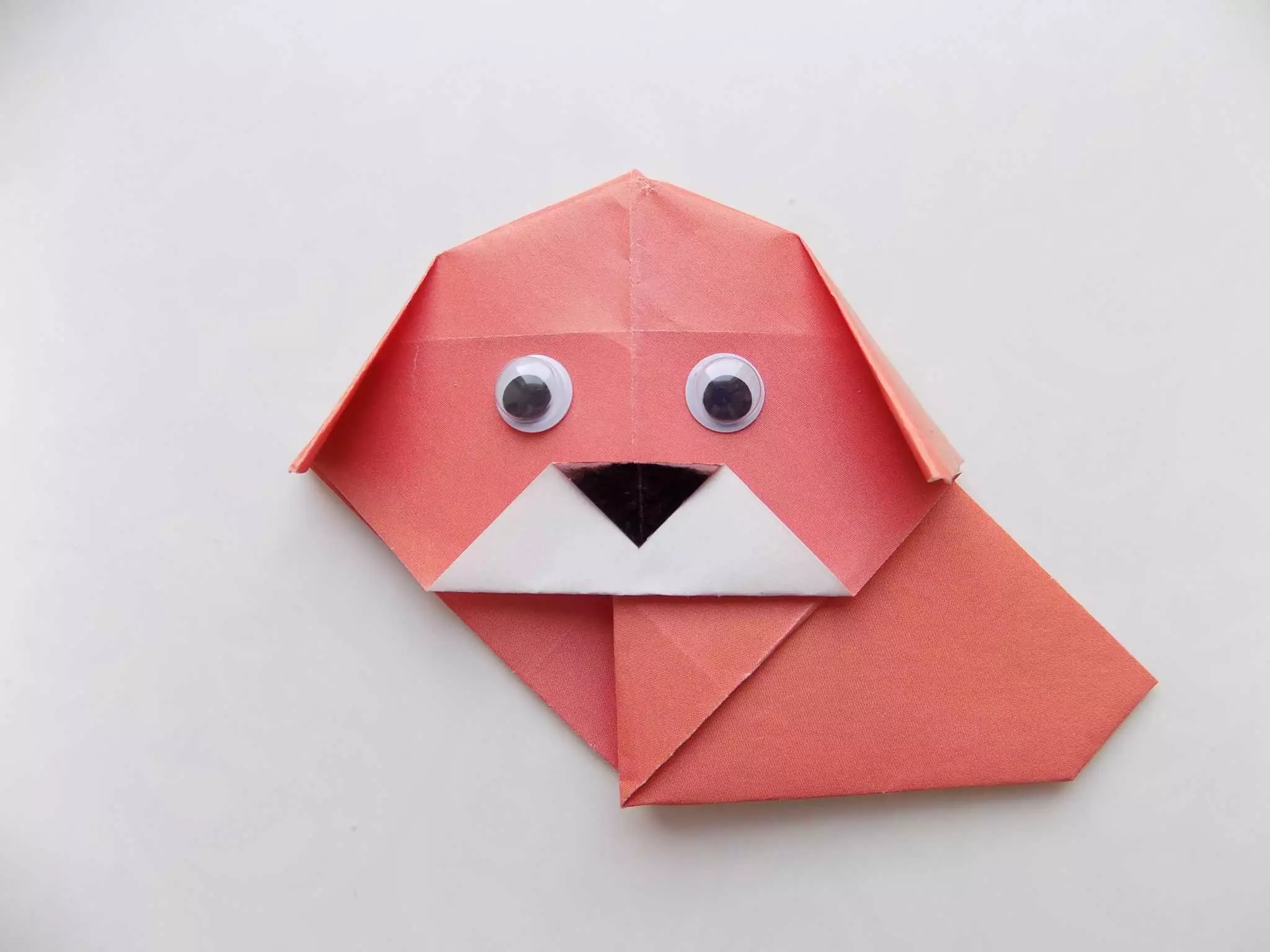 Paper Origami 7-8 urte bitarteko haurrentzako: neska-mutilentzako eskema sinpleak. Nola egin origami Egin zeure burua faseetan? 26984_47