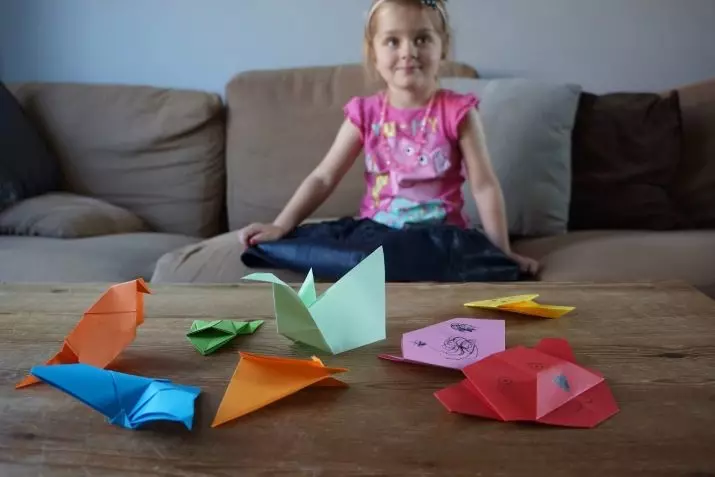 Papier Origami voor kinderen 7-8 jaar oud: eenvoudige schema's voor jongens en meisjes. Hoe maak je Origami het zelf in etappes? 26984_6