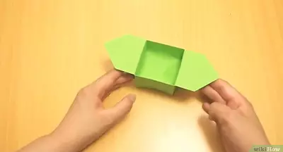 Origami box: Paano gumawa ng isang kahon ng papel gamit ang iyong sariling mga kamay sa isang talukap ng mata? Paano tiklupin ang isang box-cat sa scheme? Ang pinaka-simpleng mga pakete ng origami sa mga sunud-sunod na tagubilin nang walang kola 26986_47