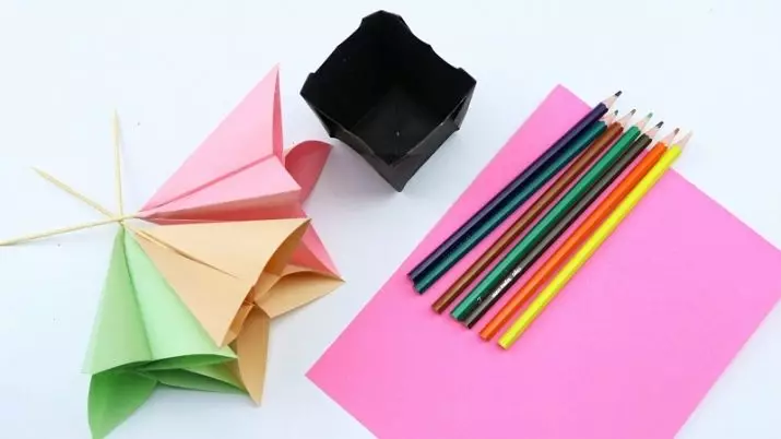 Caixa de origami: como facer unha caixa de papel coas túas propias mans cunha tapa? Como dobrar unha caixa-gato no esquema? Os paquetes de origami máis sinxelos en instrucións paso a paso sen cola 26986_8