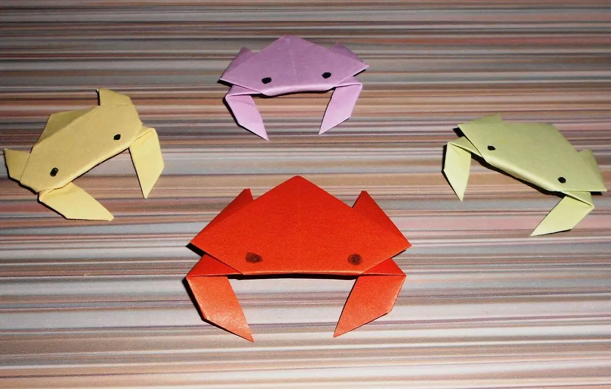 Origami de la hârtie pentru copii 5-6 ani: scheme pas cu pas, meserii simple cu propriile lor mâini. Cât de ușor este să faci o clasă caldă pe începătorii clasei de masterat? 26988_31