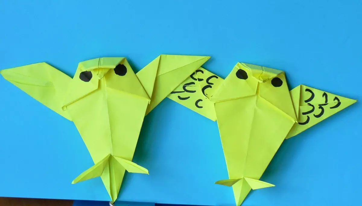 Origami dari kertas untuk kanak-kanak berumur 5-6 tahun: Skim langkah demi langkah, kraf sederhana dengan tangan mereka sendiri. Betapa mudahnya untuk melakukan kelas hangat di pemula kelas induk? 26988_5