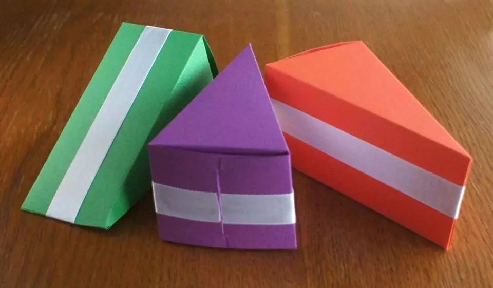 Оригами «Торт»: модульдік оригамиді қағаздан қалай жасауға болады? Өзіңді туған күнімен және 8 наурыздағы кезең-кезеңімен құрастыру схемалары 26996_12