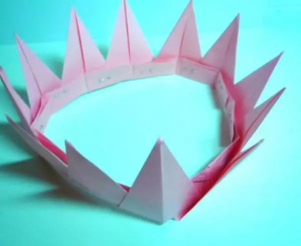 Origami“Crown”：如何根据有孩子的计划用自己的手从纸张中从纸张中制作？纸张模块冠和棺材形式的简单版本 27001_15