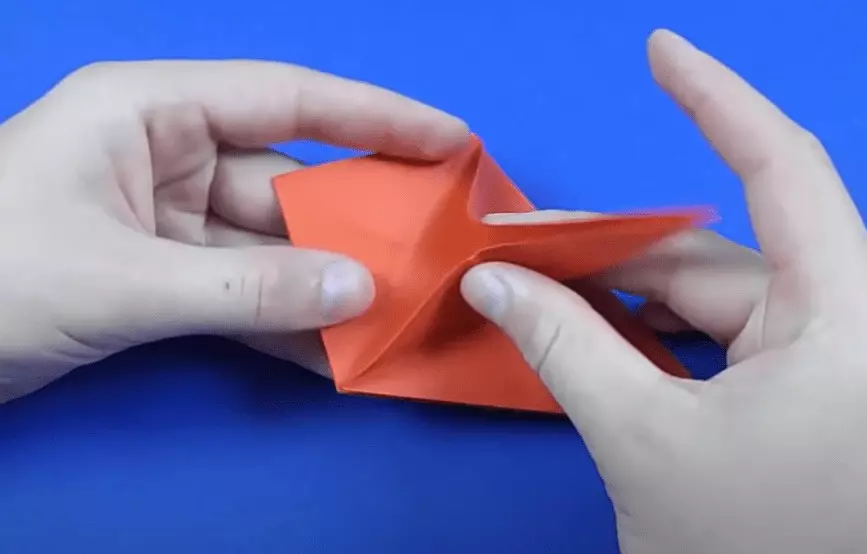 Оригами «Тікұшақ»: Қадамдық нұсқауларға қалай құруға болады? Модульдік оригами, балаларға арналған әскери тікұшақ түріндегі қолөнер схемасы 27005_10