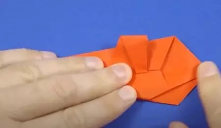 Оригами «Тікұшақ»: Қадамдық нұсқауларға қалай құруға болады? Модульдік оригами, балаларға арналған әскери тікұшақ түріндегі қолөнер схемасы 27005_16