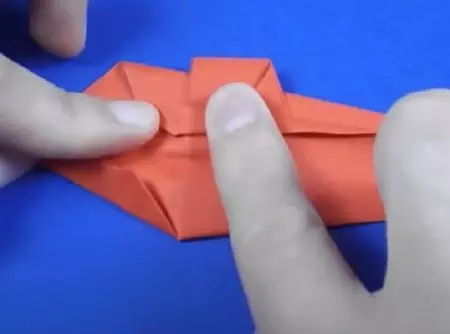 Оригами «Тікұшақ»: Қадамдық нұсқауларға қалай құруға болады? Модульдік оригами, балаларға арналған әскери тікұшақ түріндегі қолөнер схемасы 27005_19