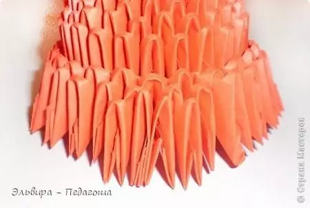 Оригами «Тікұшақ»: Қадамдық нұсқауларға қалай құруға болады? Модульдік оригами, балаларға арналған әскери тікұшақ түріндегі қолөнер схемасы 27005_32