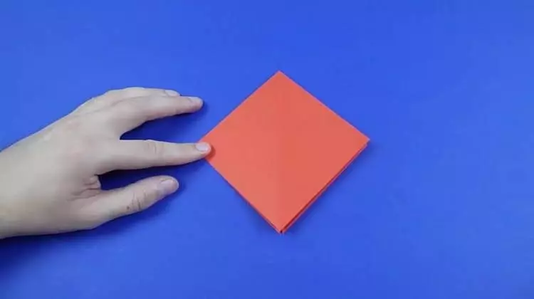 Оригами «Тікұшақ»: Қадамдық нұсқауларға қалай құруға болады? Модульдік оригами, балаларға арналған әскери тікұшақ түріндегі қолөнер схемасы 27005_6