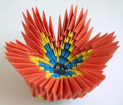 Origami-զամբյուղ: Հավաքովի օրիգամիի թղթից եւ պարզ զամբյուղ սեփական ձեռքերով. Ինչպես կատարել մի զամբյուղի, ըստ սխեմայի երեխաների համար. 27010_22