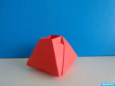 Origami-Kuerf: modulär Origami vu Pabeier an en einfachen Kuerf mat hiren eegenen Hänn. Wéi ee Kuerf no dem Schema fir Kanner ze maachen? 27010_32