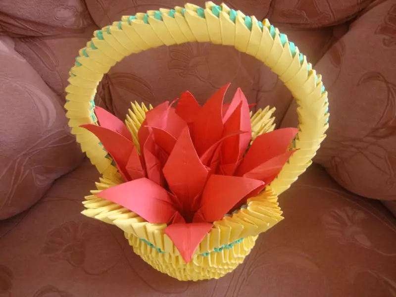 Origami-Basket: Modulárny origami z papiera a jednoduchý košík s vlastnými rukami. Ako urobiť košík podľa schémy detí? 27010_38