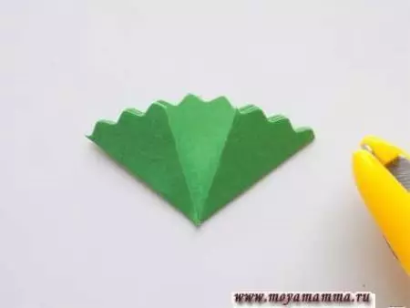 Origami „Karanfil”: kako napraviti cvijet papira s djecom na korak-po-korak upute sa svoje ruke? Proizvodnja modularni origami 23. veljače 27021_15